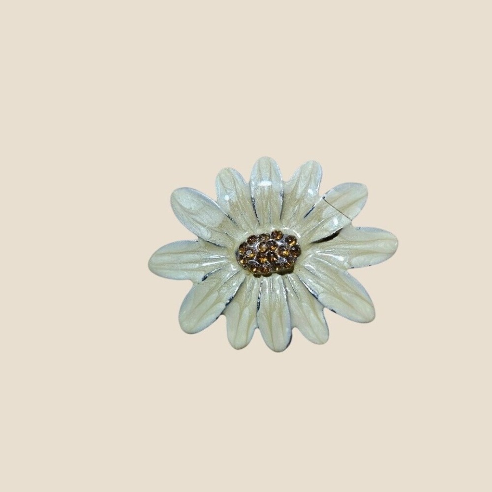 Vintage Daisy Brooch Enamel Flower Pin White Amber‎ Rhinestone Center Retro